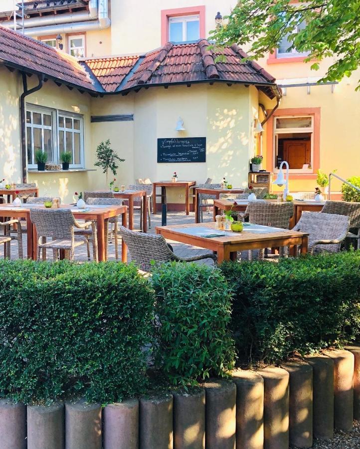 Hotel & Restaurant Gruener Baum Merzhausen Exterior foto